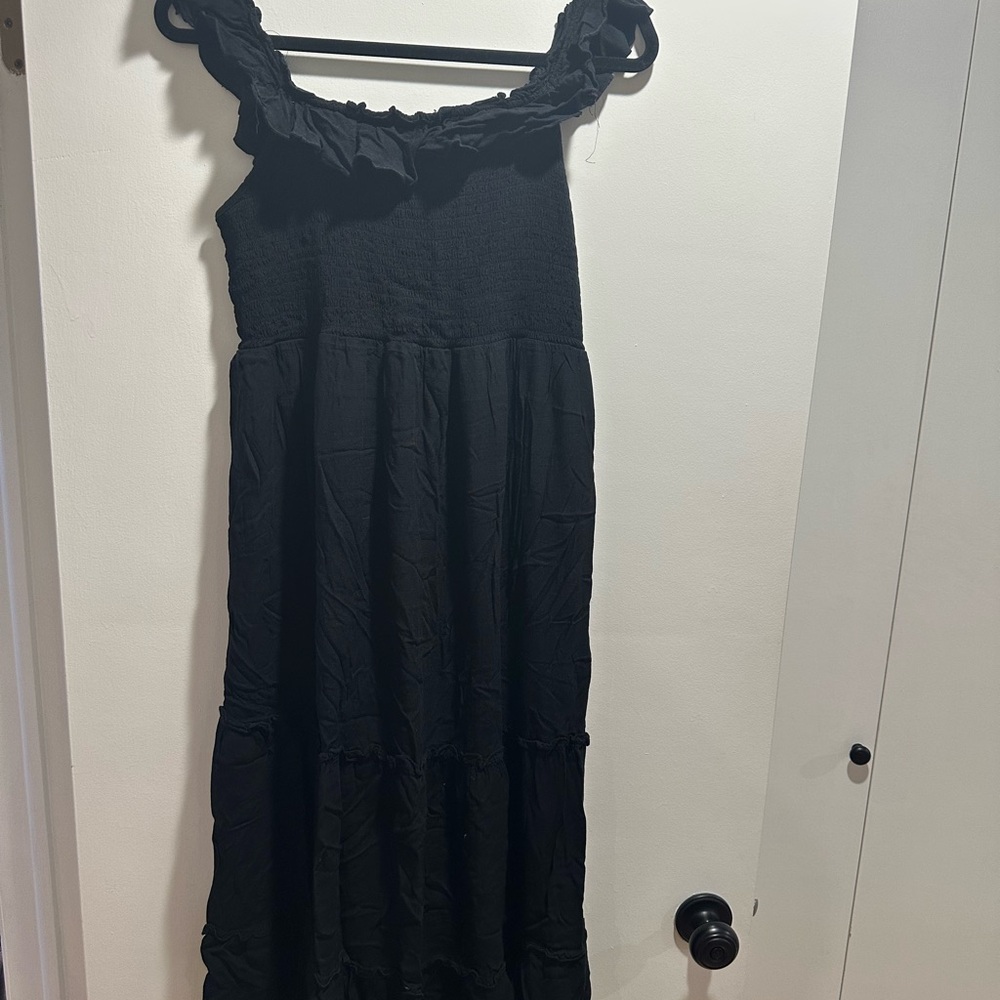 Ingrid & Isabel Black Maxi Dress with Ruffle Detail